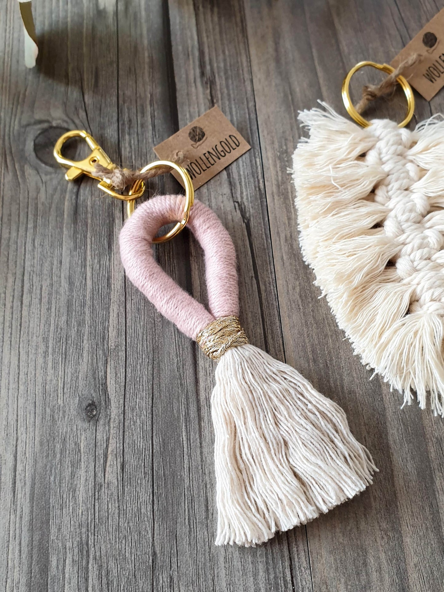 Makramee Schlüsselanhänger 'Gold Loop' Farbwahl