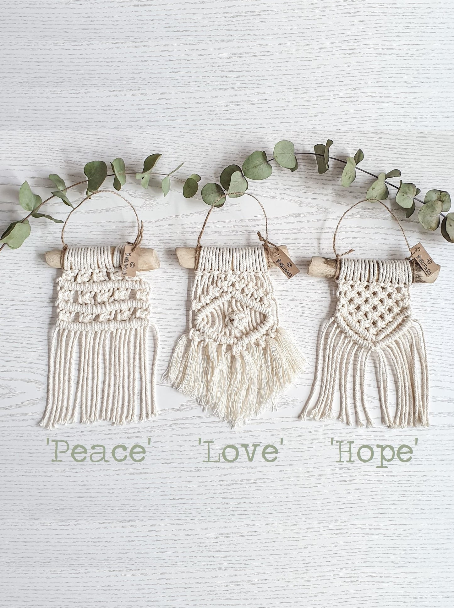 Makramee Wandbehang 'Peace' am Treibholz