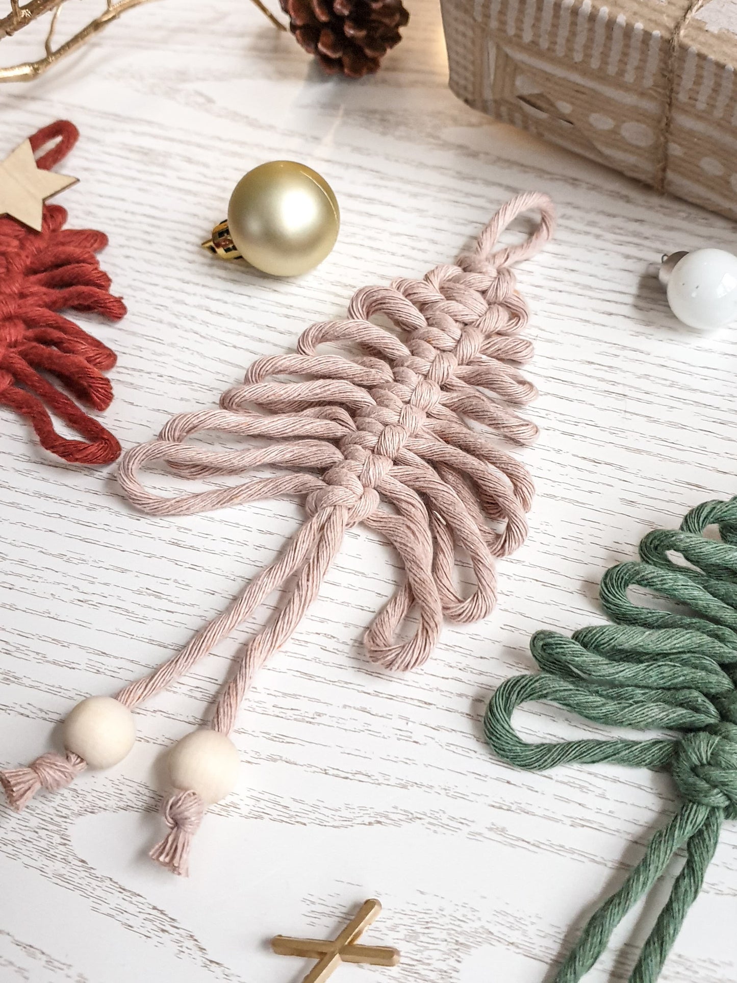 Makramee Tannenbaum Anhänger optional mit Deko