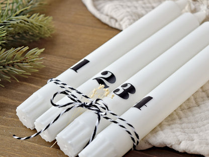 Stabkerzen 4er Set - Adventskerzen mit Zahlen 1-4 in Weiß