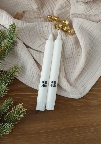 Stabkerzen 4er Set - Adventskerzen mit Zahlen 1-4 in Weiß